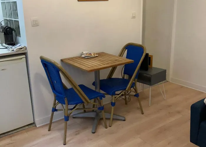 Next To Louvre Lägenhet