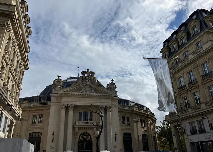 Next To Louvre Lägenhet