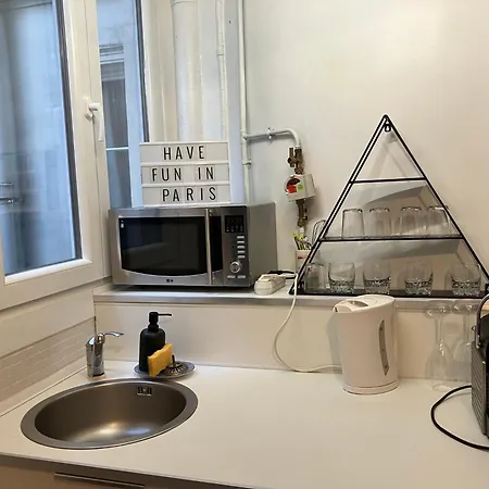Apartment Next To Louvre *