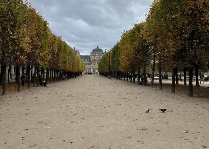 Next To Louvre Апартаменты Париж